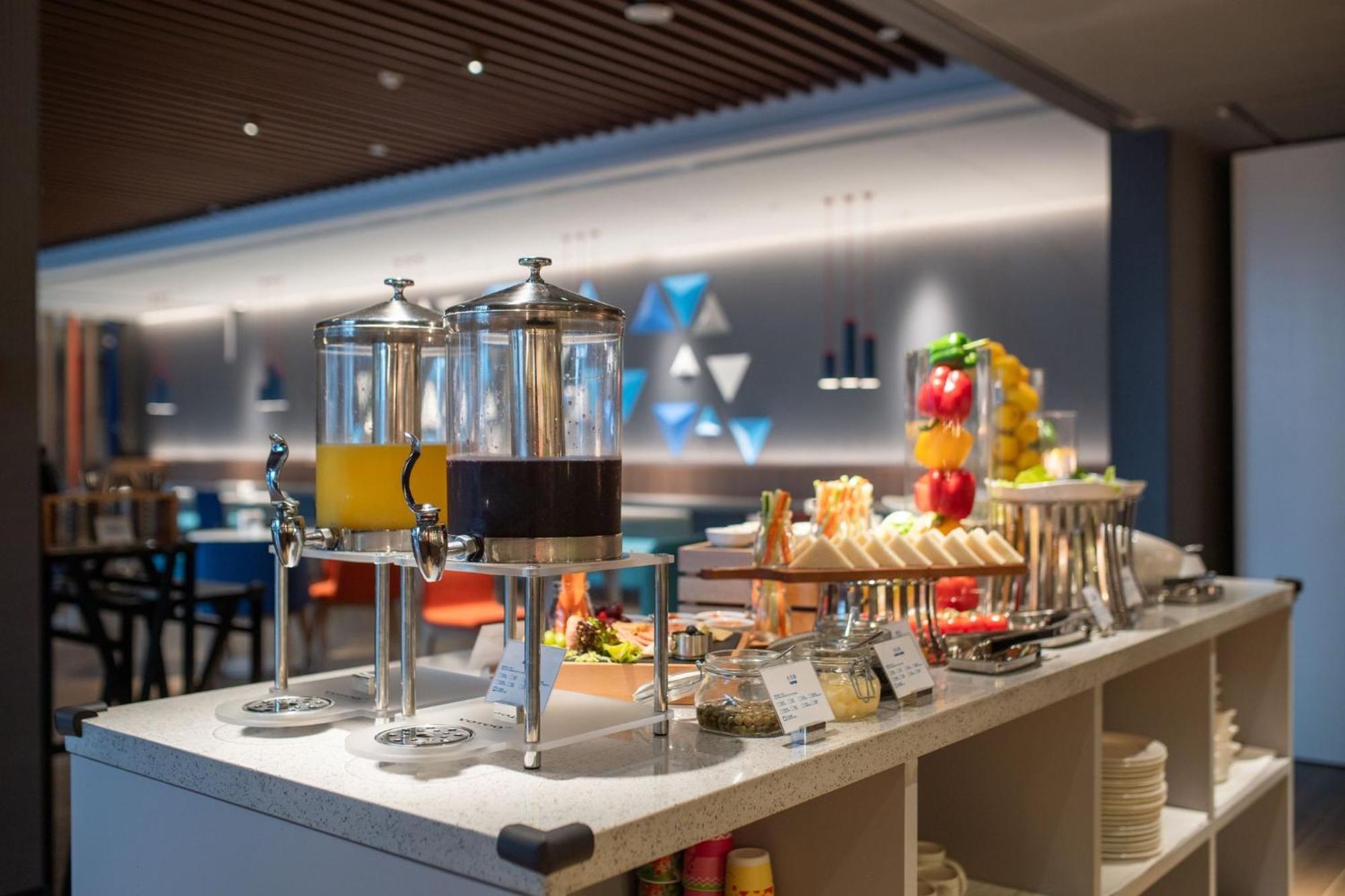 Holiday Inn Express Zhuhai Gongbei By Ihg Ngoại thất bức ảnh